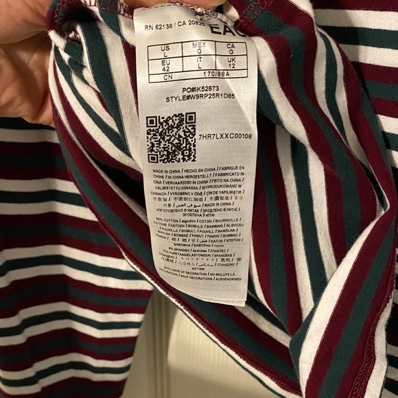 Vintage Y2K Guess Burgundy and White Striped Crop Top - Picture 5 of 8